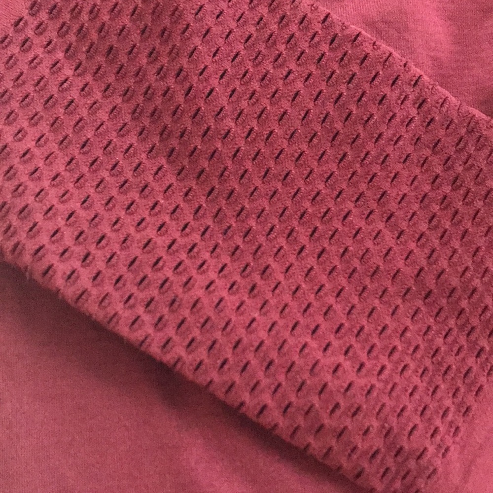 Fabletics top - Picture 2 of 3